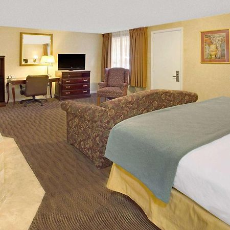 Days Inn By Wyndham Silver Spring Eksteriør bilde