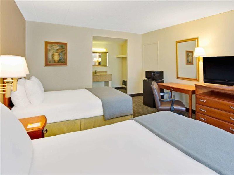 Days Inn By Wyndham Silver Spring Eksteriør bilde