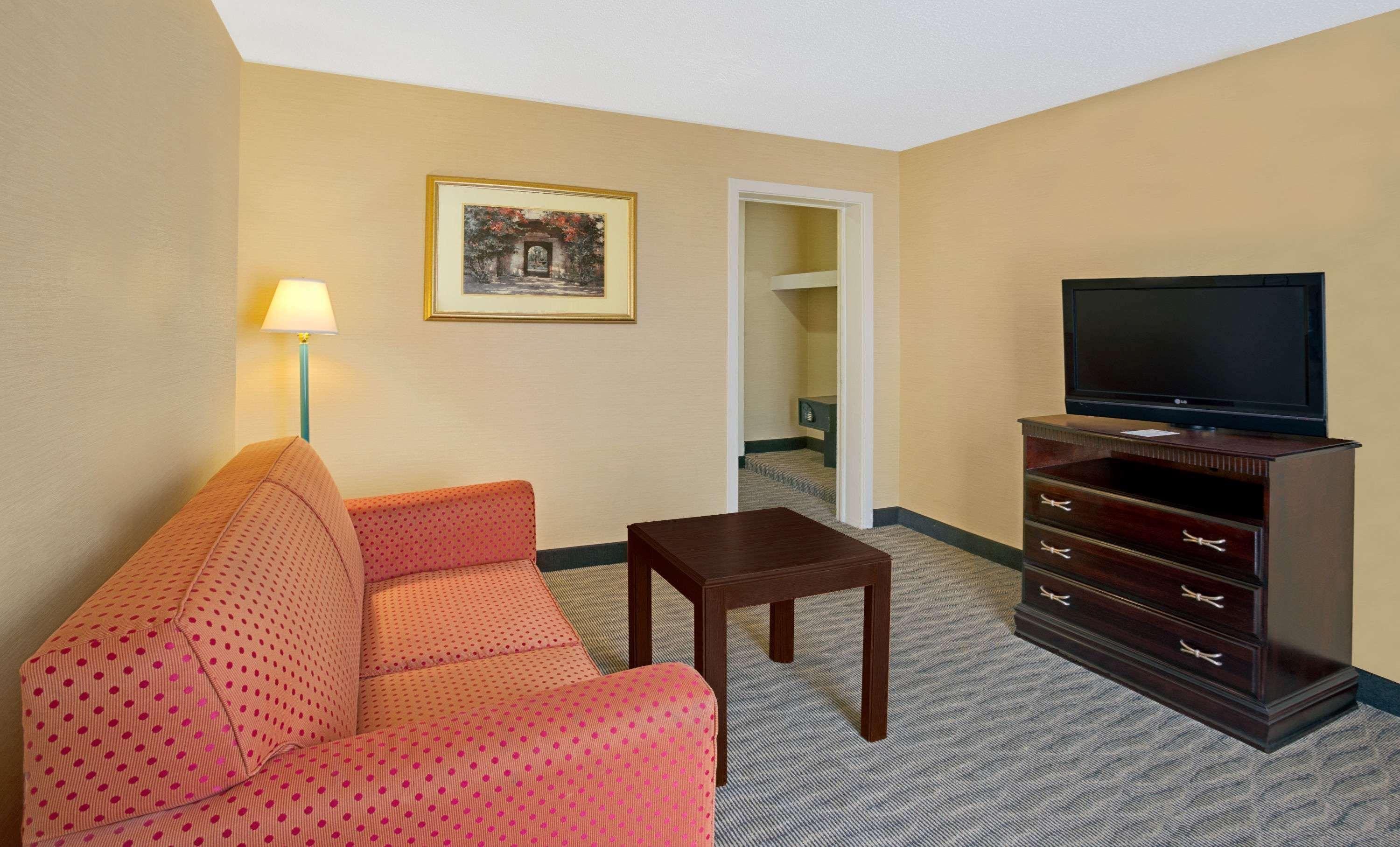 Days Inn By Wyndham Silver Spring Eksteriør bilde