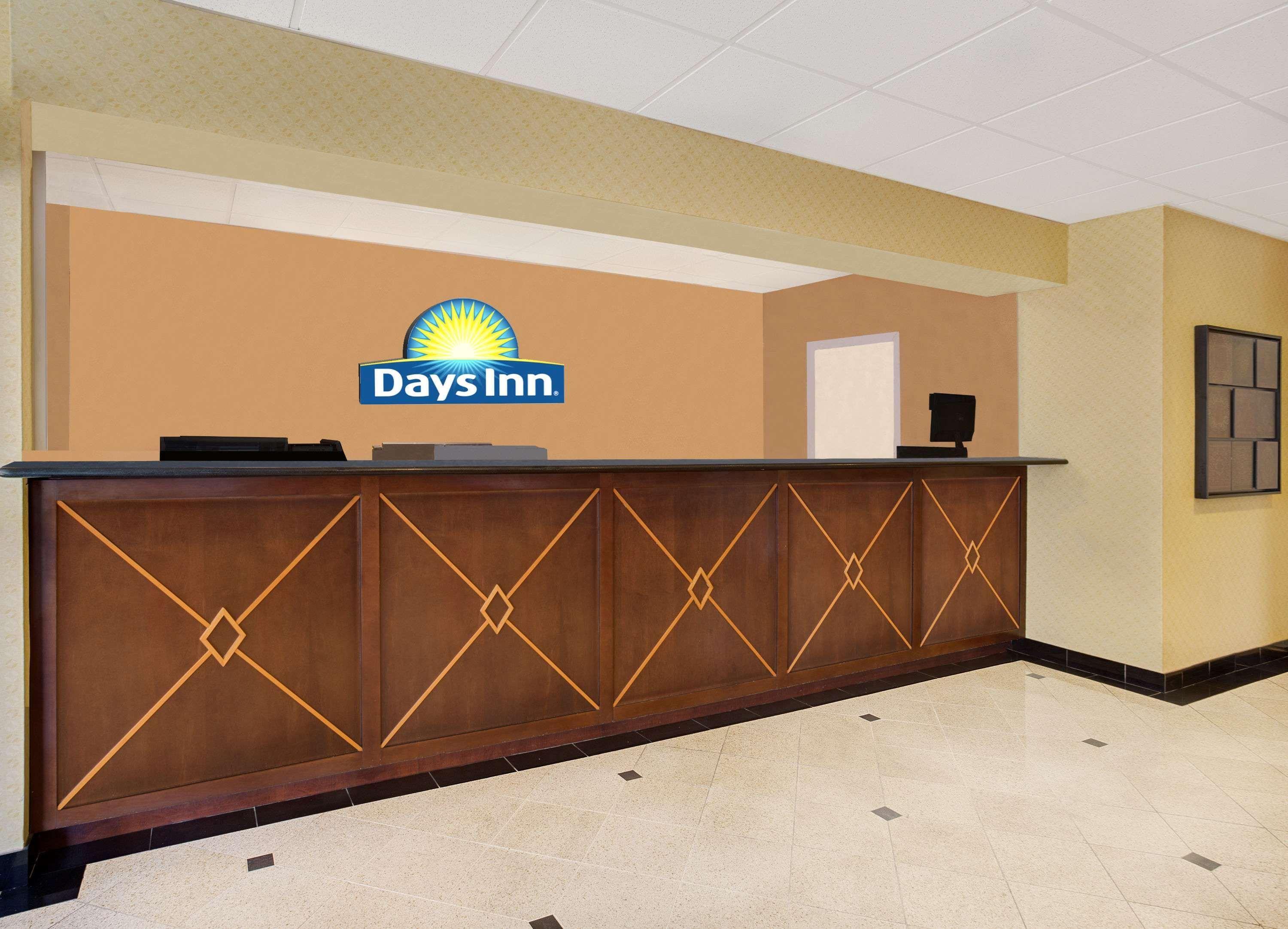 Days Inn By Wyndham Silver Spring Eksteriør bilde