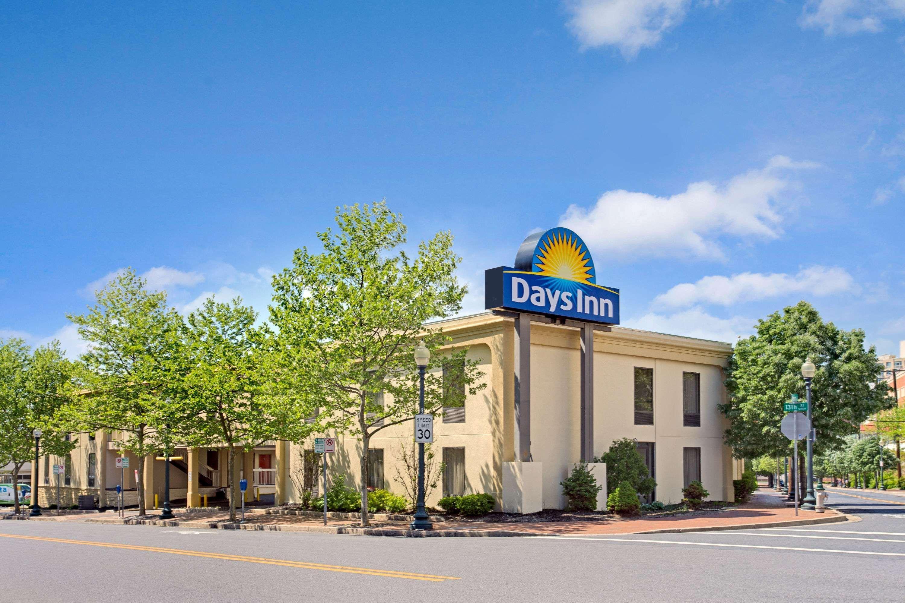 Days Inn By Wyndham Silver Spring Eksteriør bilde