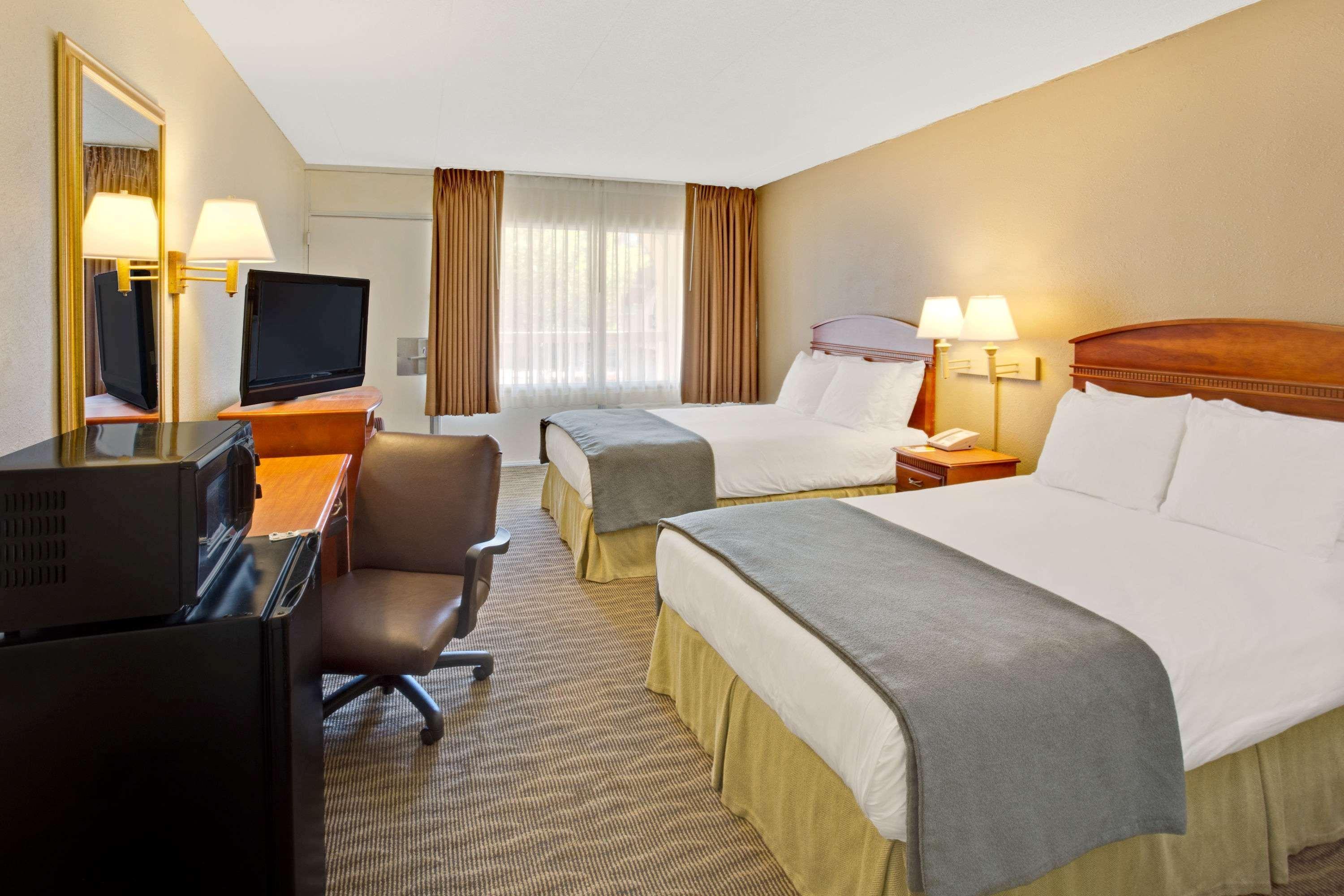 Days Inn By Wyndham Silver Spring Eksteriør bilde
