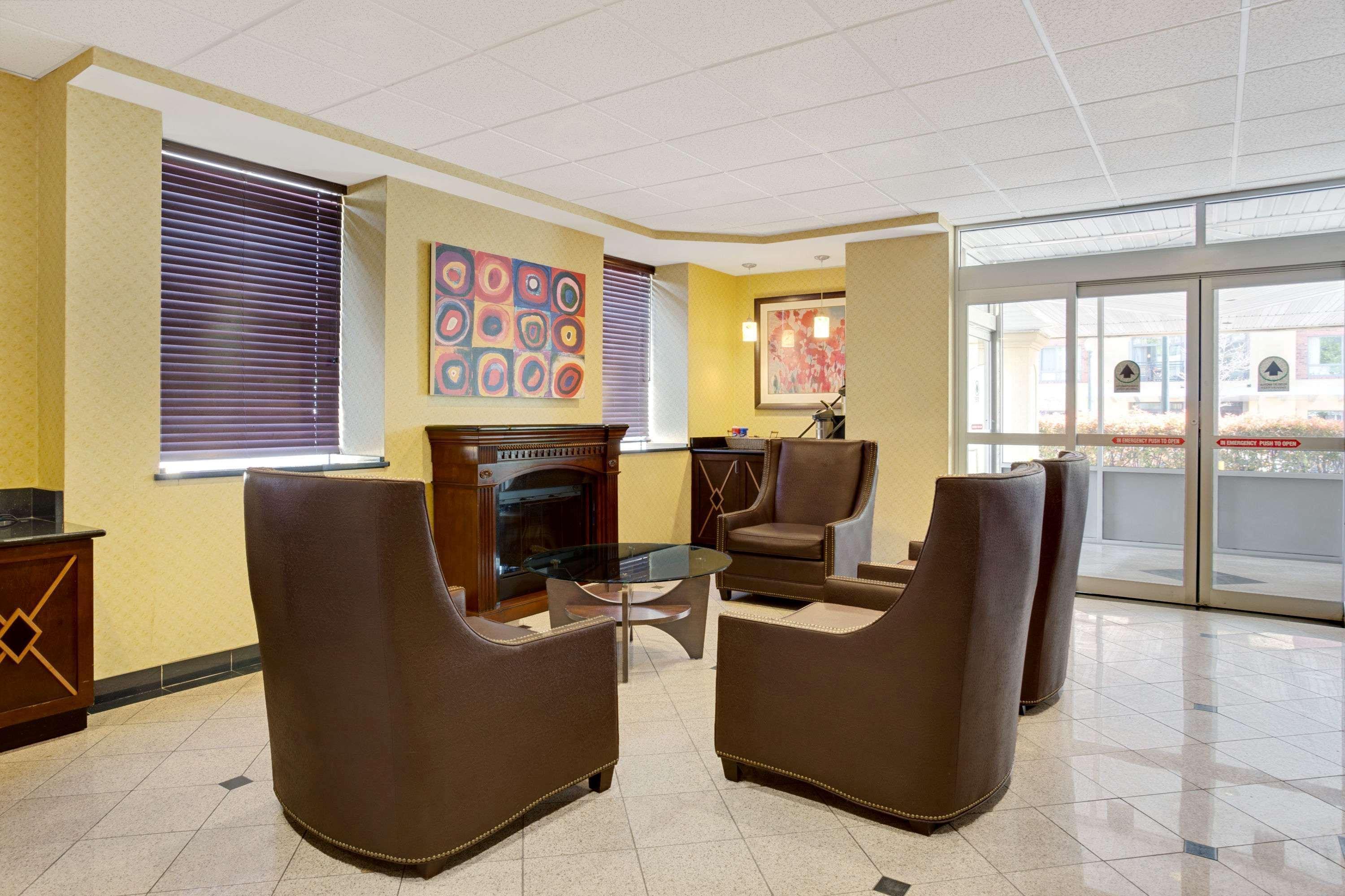 Days Inn By Wyndham Silver Spring Eksteriør bilde