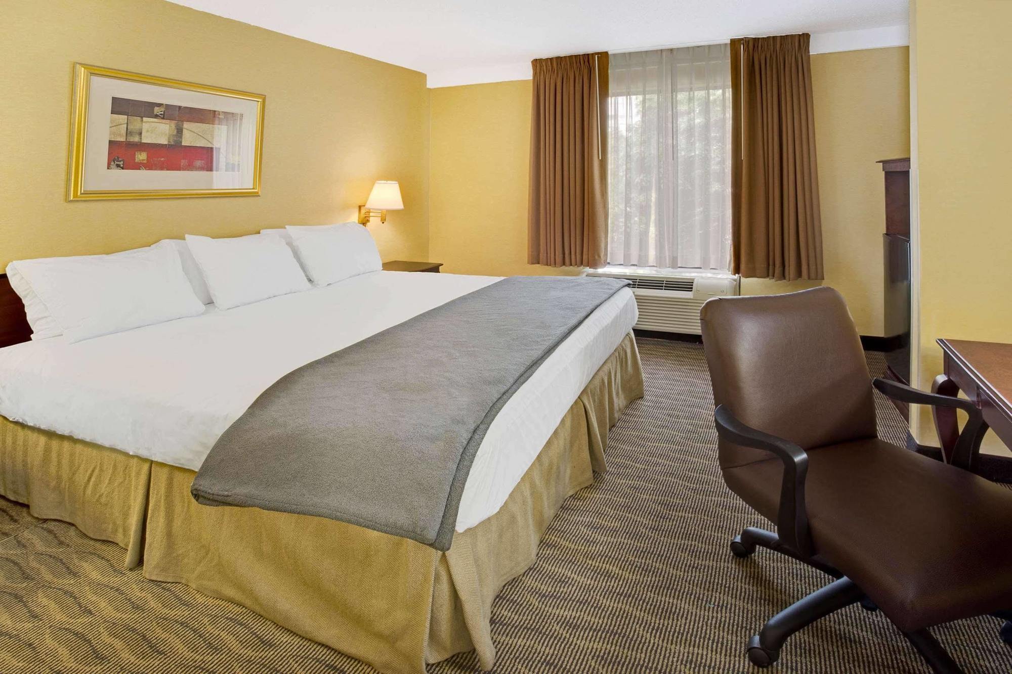 Days Inn By Wyndham Silver Spring Eksteriør bilde